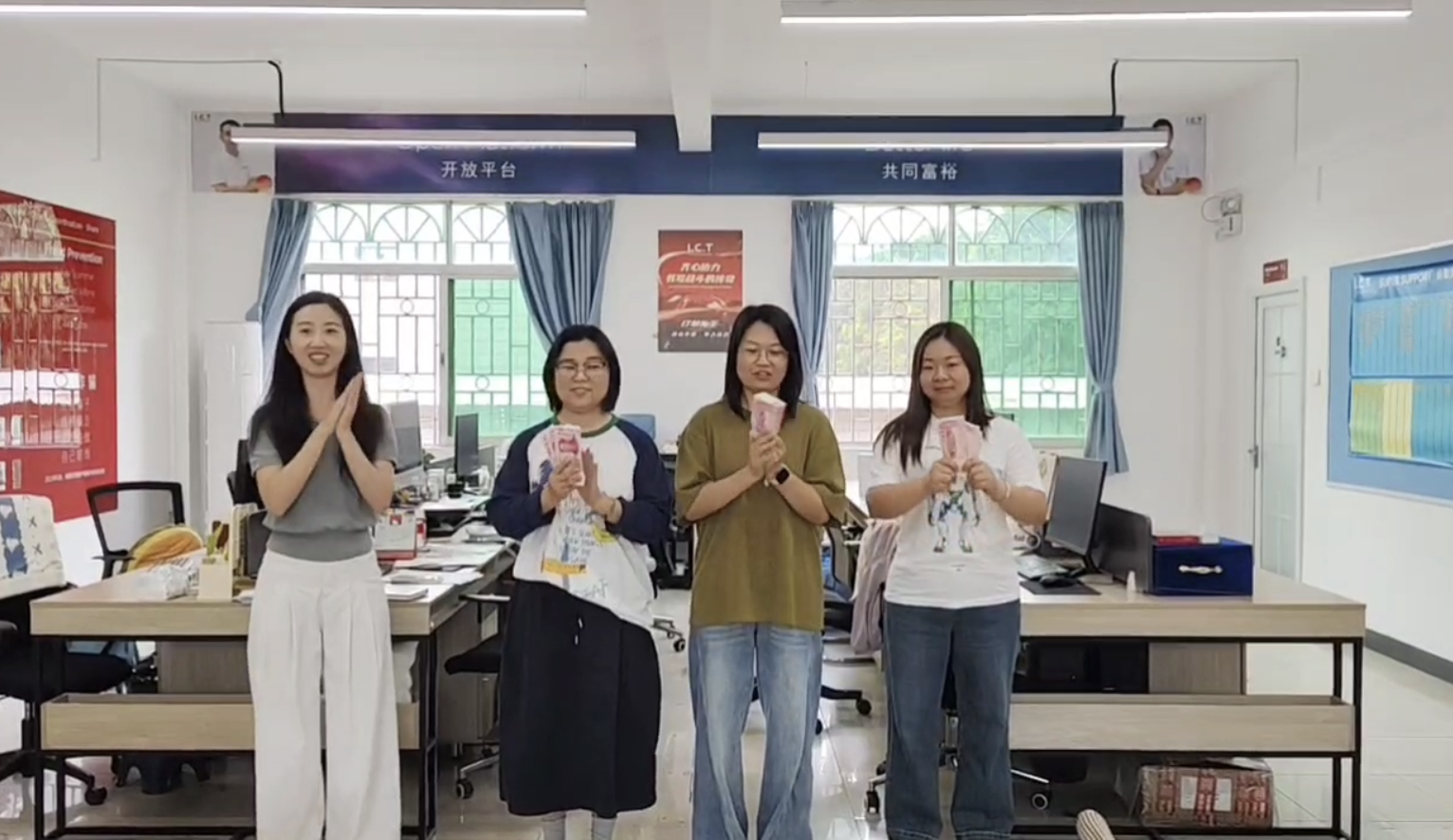 I.C.T M&aacute;quina Smt.png