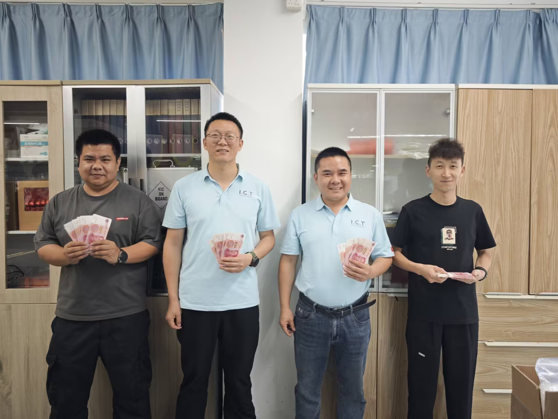 Suporte t&eacute;cnico profissional em todas as etapas do seu projeto SMT.jpg