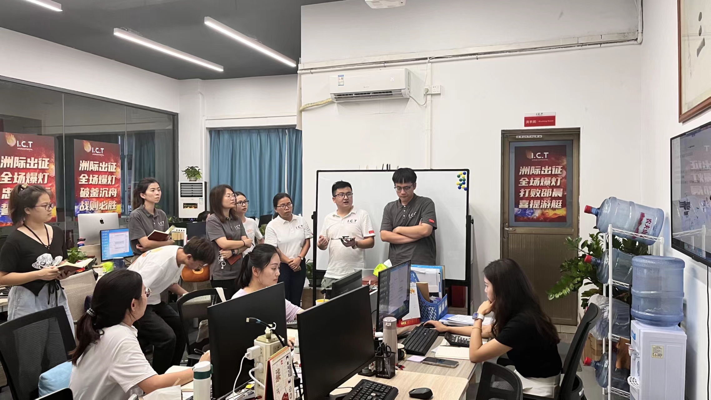 Linha de máquinas I.C.T de treinamento SMT